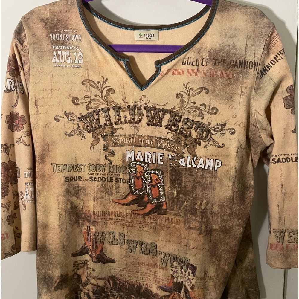 Cactus shirt. Pictures of front and back.